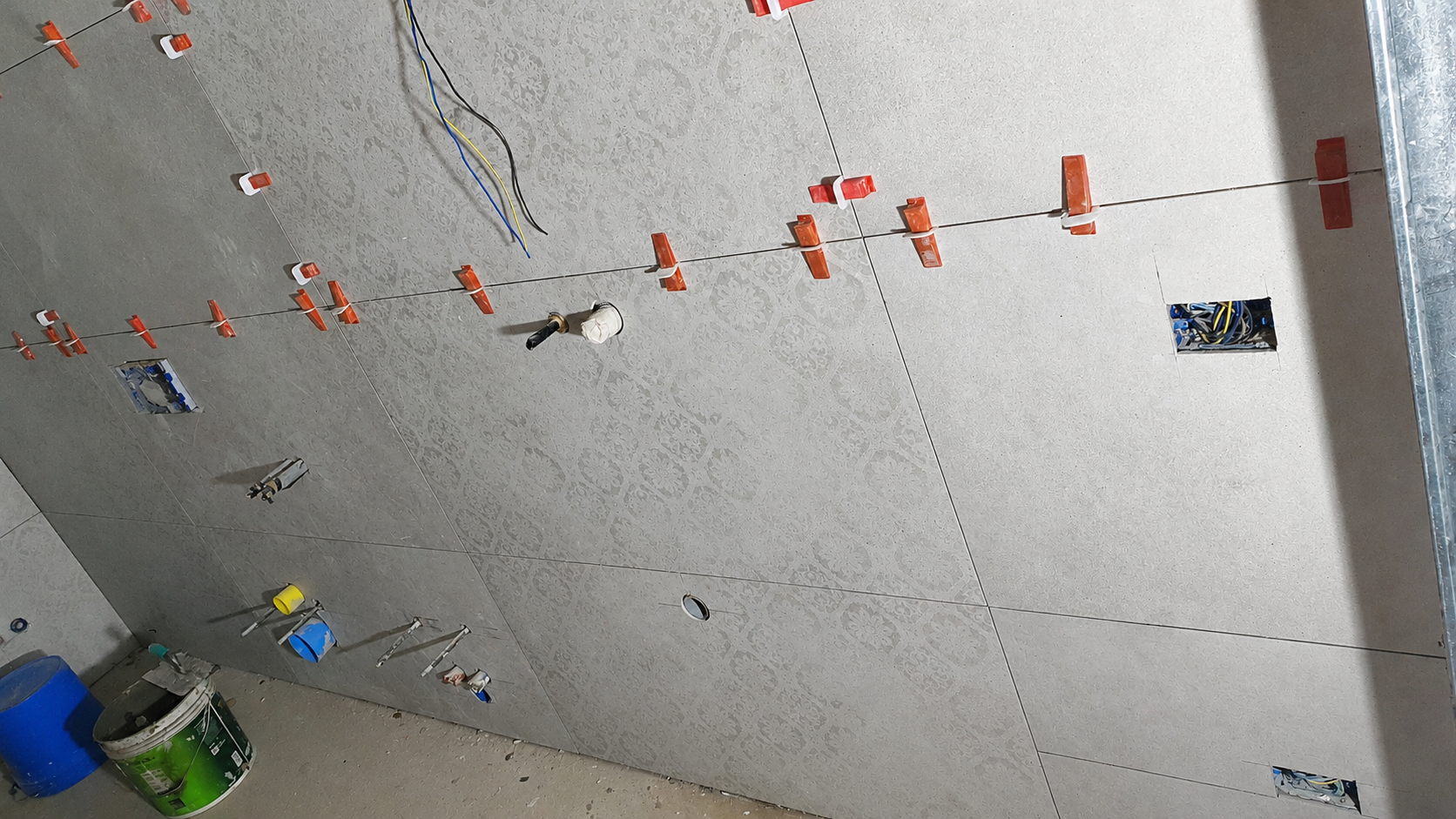 Secondo bagno nel sottoscala - rivestimento